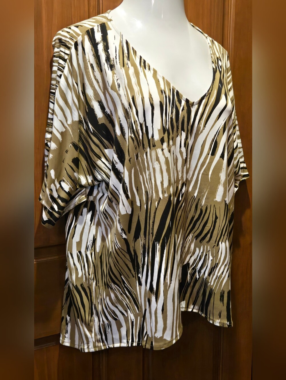 Alfani Olive Black White V-Neck Zebra-Effect Tunic